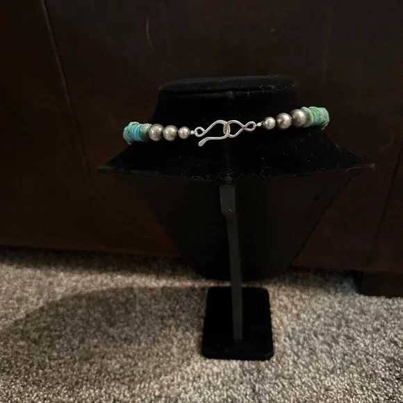 Hand Crafted Gorgeous “One of a Kind” Turquoise & Sterling Silver Necklace - Picture 4 of 4